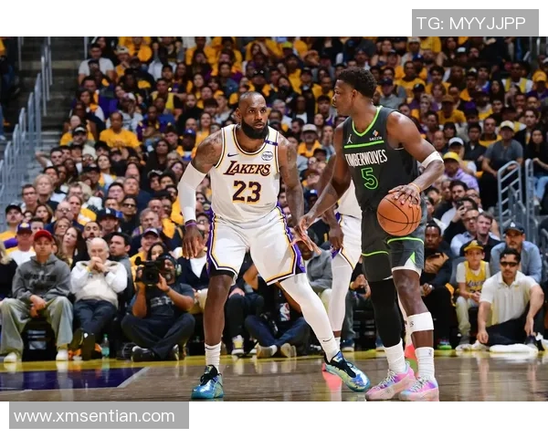 2016年2月28日勇士与雷霆精彩对决原声回顾与赛后分析